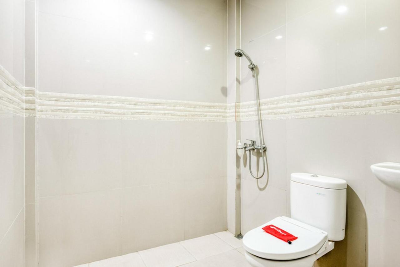 Reddoorz Syariah @ Jalan Simpang Gajayana Hotel Malang Eksteriør billede